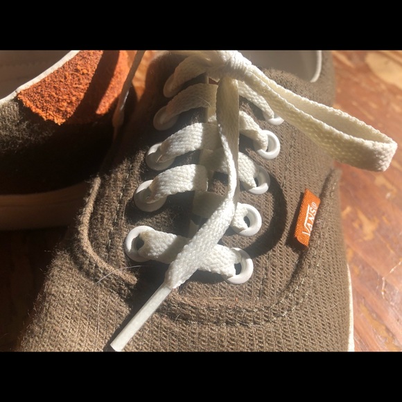Vans - Picture 4 of 6
